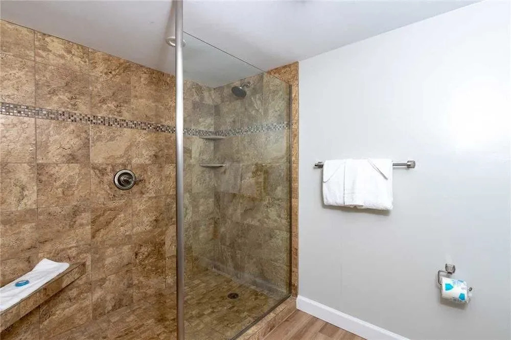 Summerchase 1006 - 3 Br condo by RedAwning