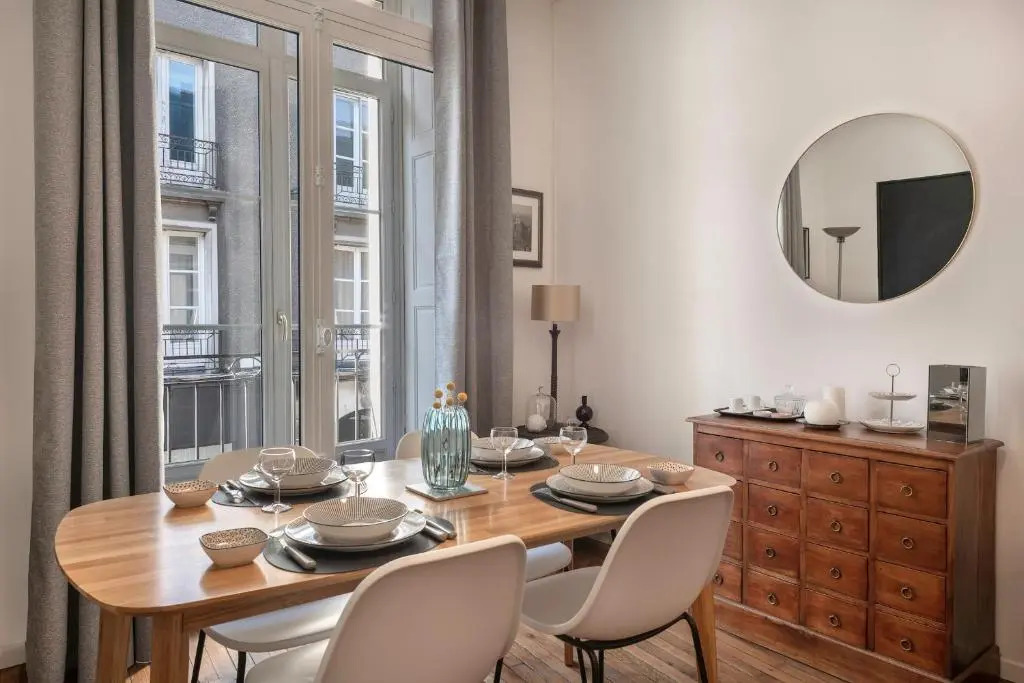 Chaleureux appartement pour 5 a deux pas de la Place Graslin