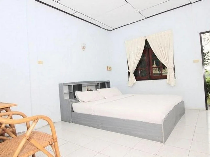 Rosthip Thani Resort(รสทิพย์ธานี รีสอร์ท)