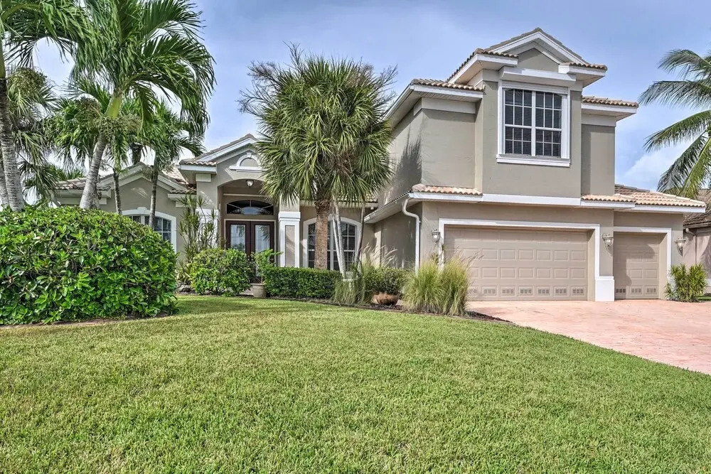 Canalfront Oasis: Cape Coral Home w/ Pool & Spa