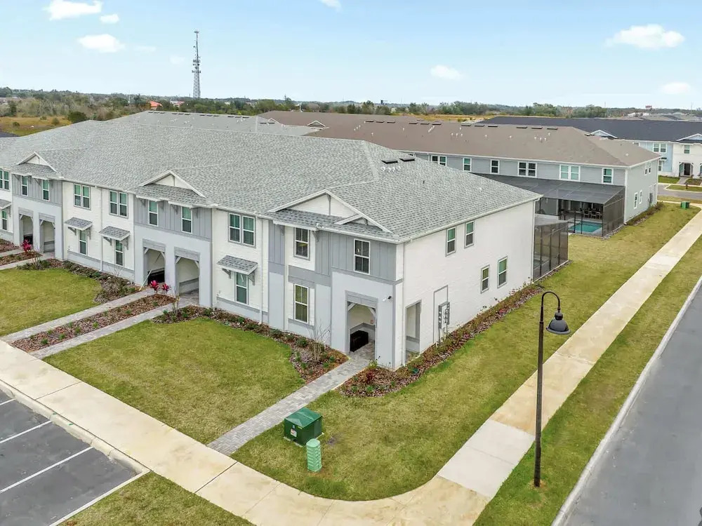 Upstay: 5BR Resort Home w Arcade & Private Pool