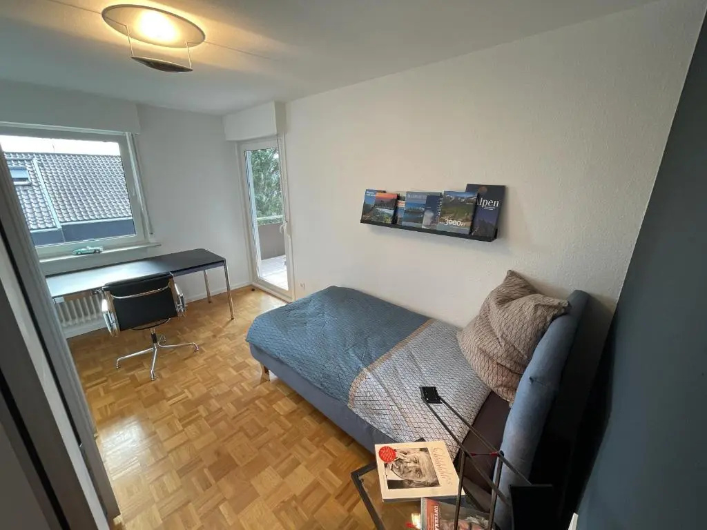 Appartement Region Esslingen - Nähe Messe - Flughafen - Stuttgart - Wohnen und Arbeiten auf Zeit in 120m2 Wohlfühlatmosphäre - ab 3 Übernachtungen - geeignet für 4 Personen - Beistellbett möglich - Kinder und Tiere willkommen - Garage für e-bikes