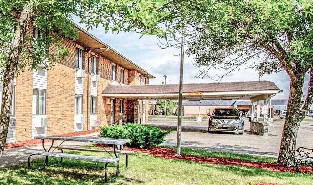 Economy Hotel Minot