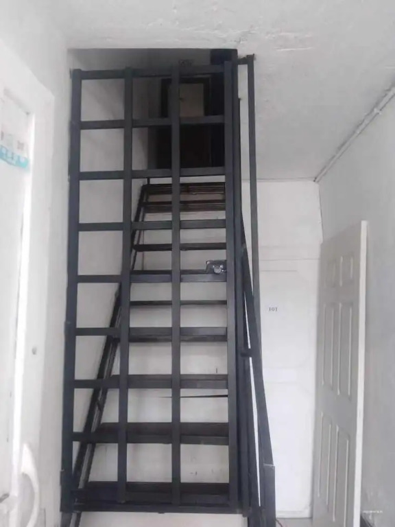 Hostal Oficinas Posada Albergue a 5 minutos Foro Sol Palacio Deportes Aeropuerto