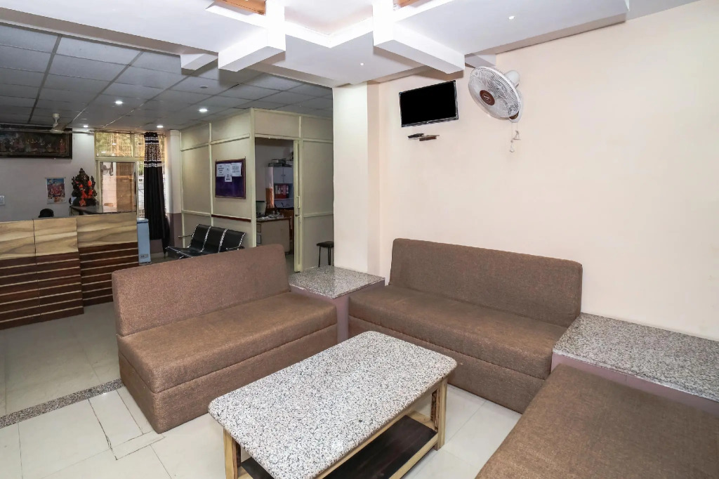 OYO 14658 Shree Ambe Tara Guest House