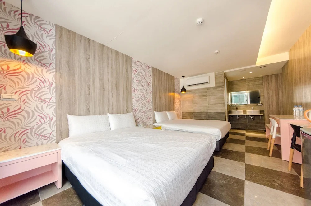 P&E Hotel