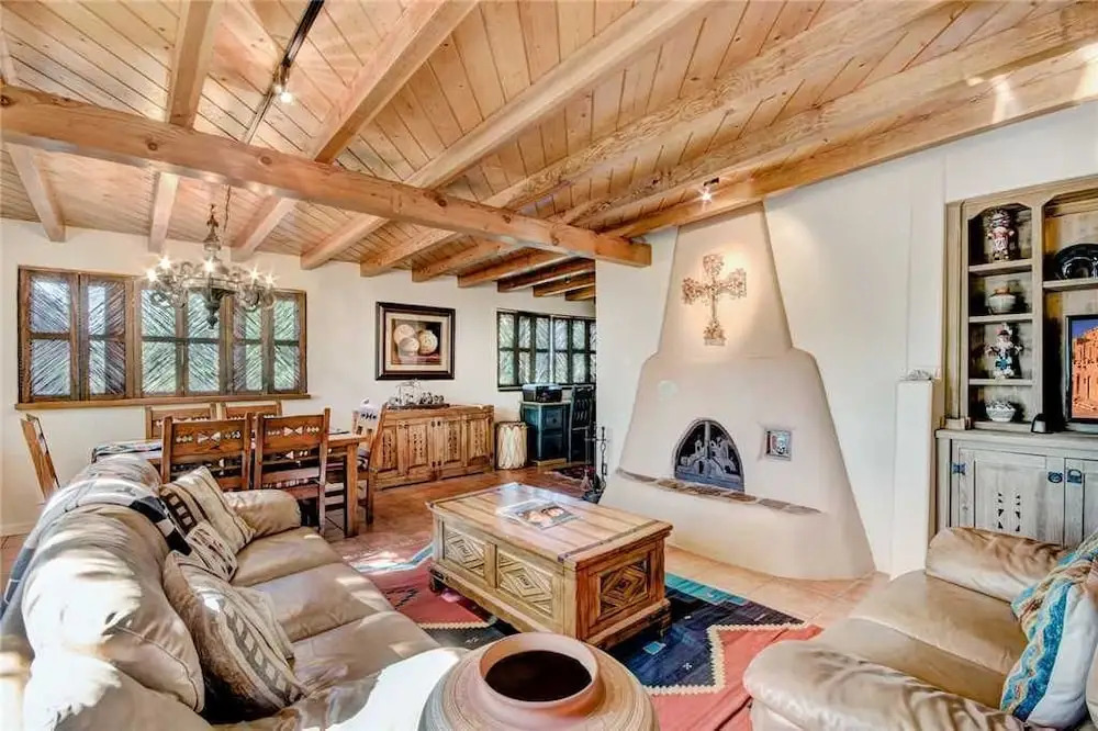Plaza Splendor - Three Bedroom Home