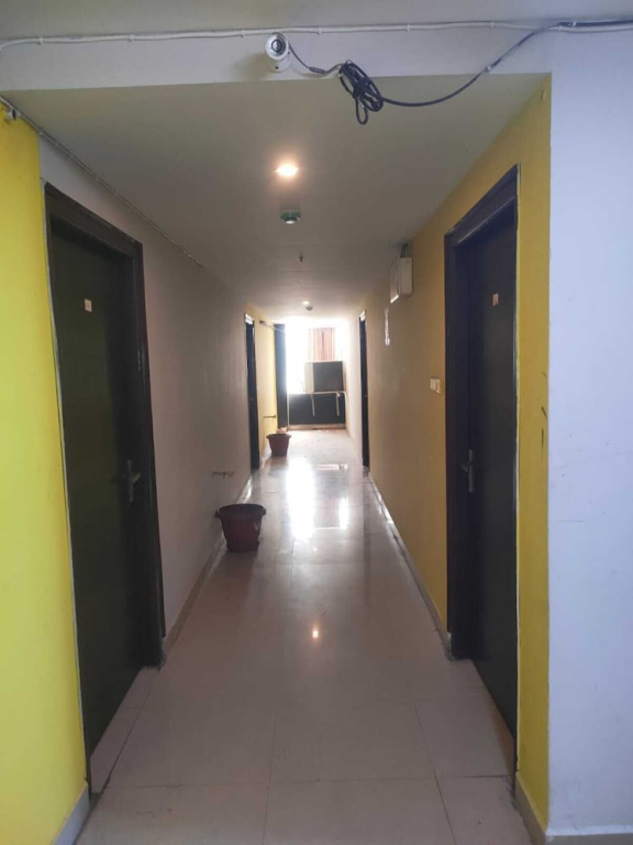 iROOMZ Hotel Diamond Park