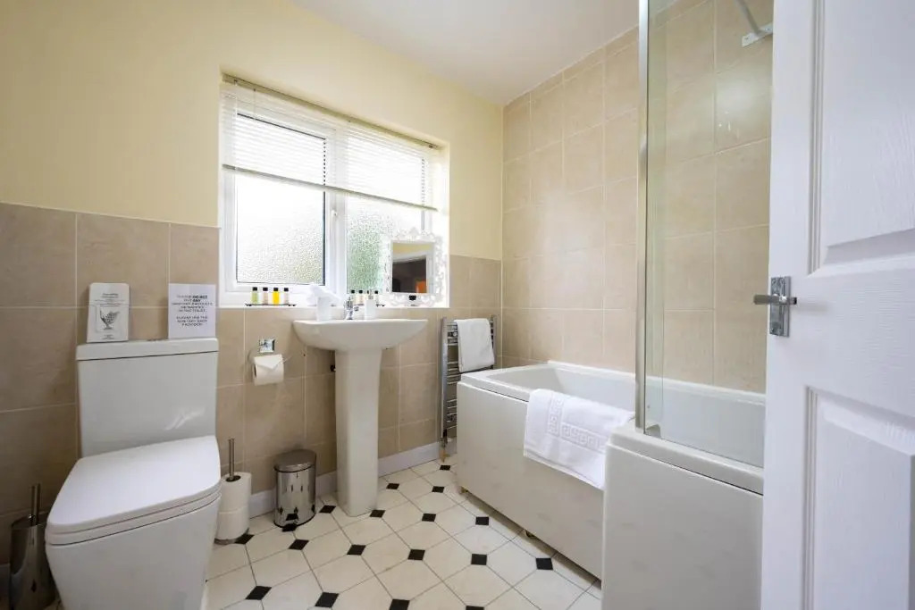 Sweetbriar - Stylish 4-Bed close to NEC, Airport, JLR, Solihull