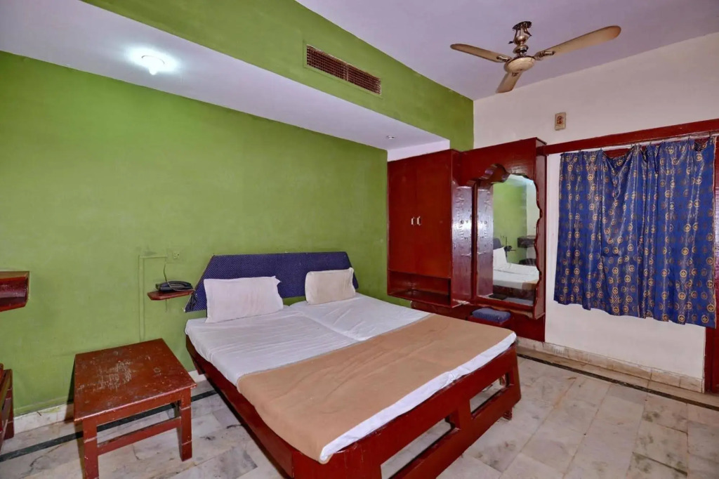 Hotel Aditya Palace