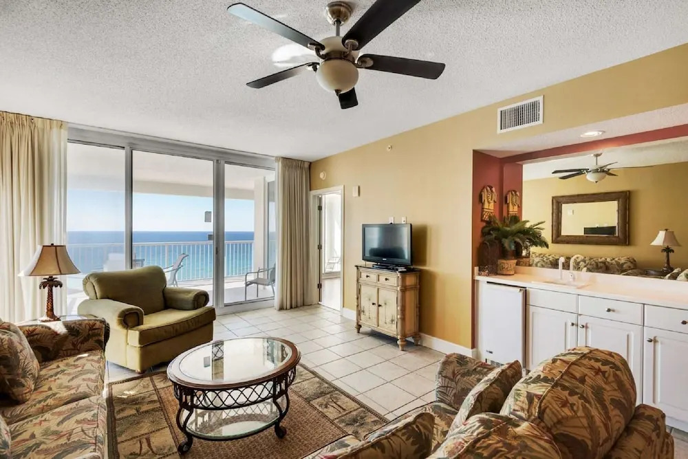 Majestic Beach Resort Tower II, 3 Bedroom Apartment