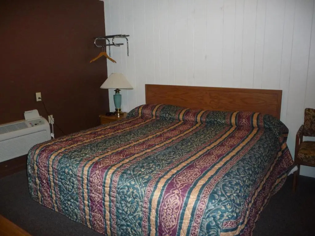 Red Rose Motel