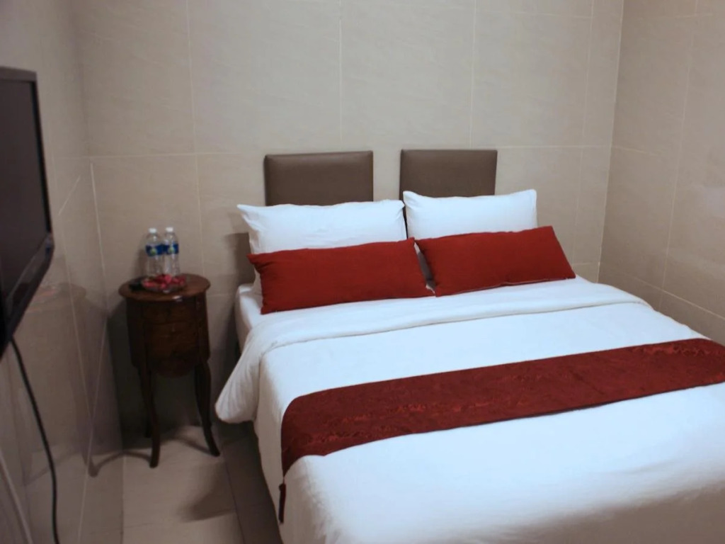 Aura Hotel