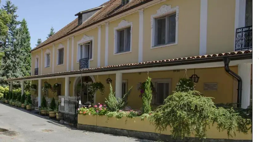 Gyógy-Kastélyszálló Balf