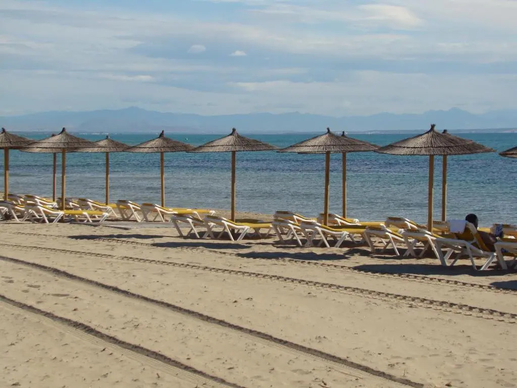 Apartament Pinada Beach
