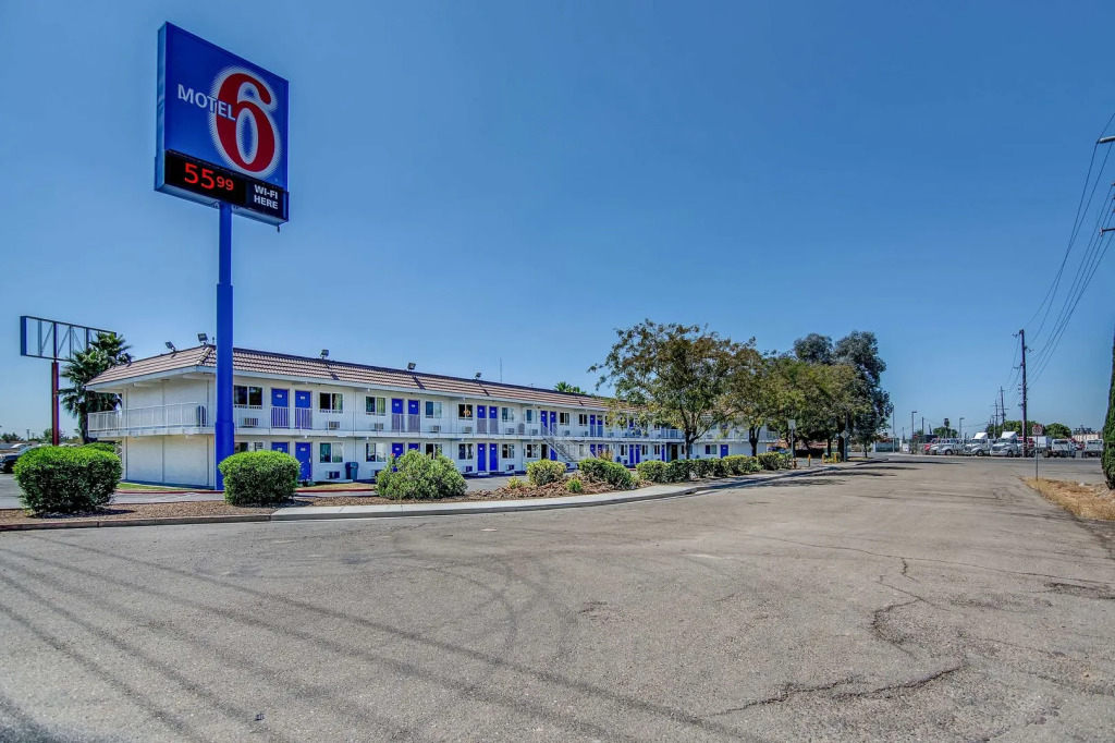 Motel 6-Stockton, CA - Charter Way West