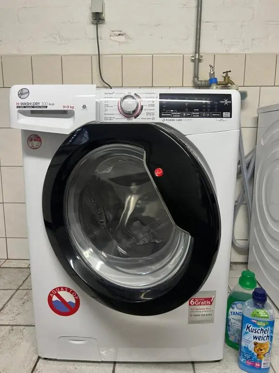 Flughafennahe zentrale voll möblierte Wohlfühlatmosphäre Dachgeschoss