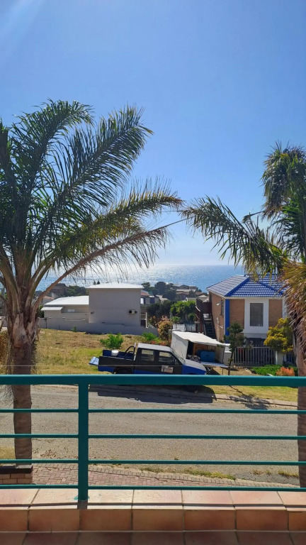 Villa @ 19 Palm with spectacular sea views