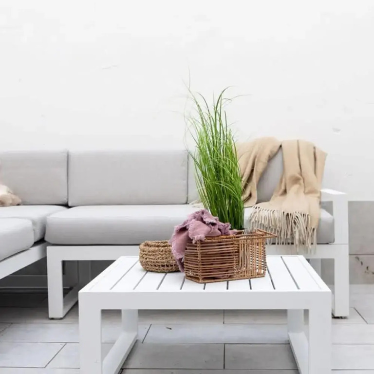Stylish Duplex Apartment in a Renovated Town House