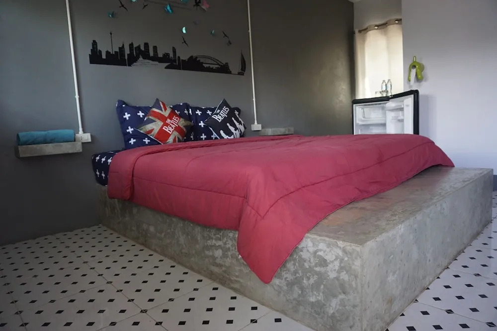 Tummi House
