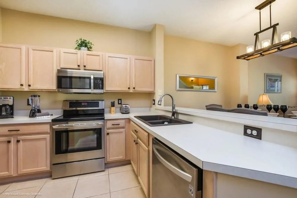 Close To Disney Emerald Island Resort 3 Bedroom Townhouse by RedAwning