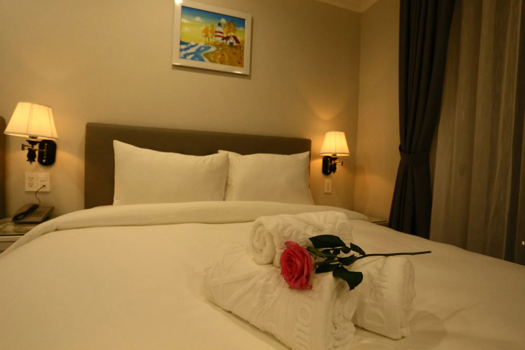 Diamond Queen Hotel