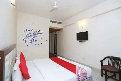 Yellow Sapphire By OYO Rooms