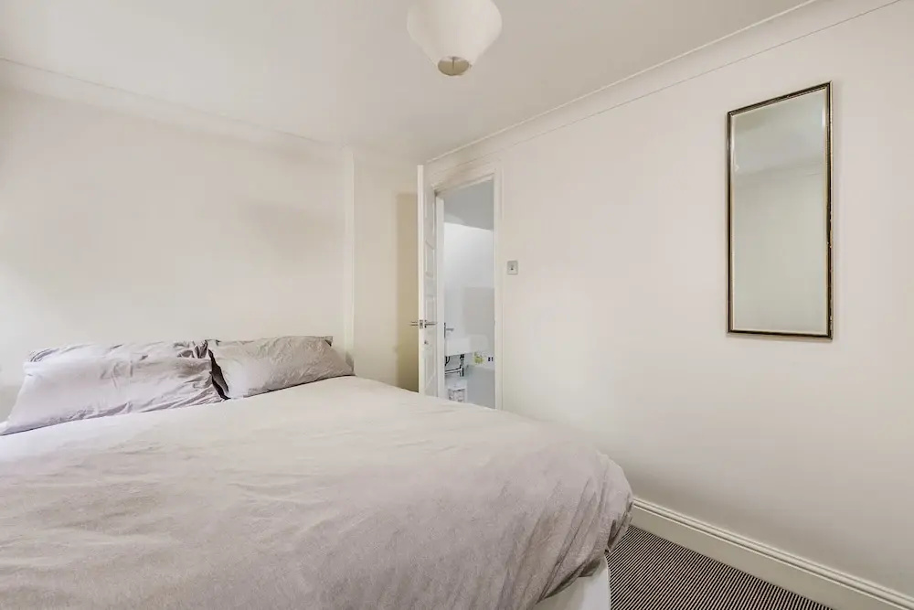 Cozy Chelsea Flat For 4 W Back Garden