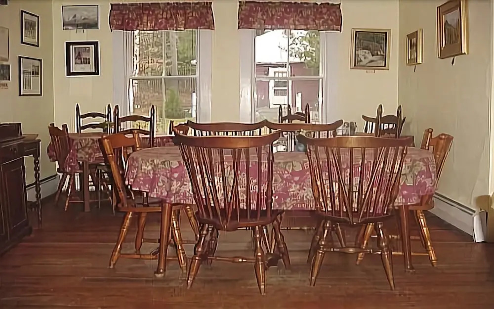 Bartlett Inn