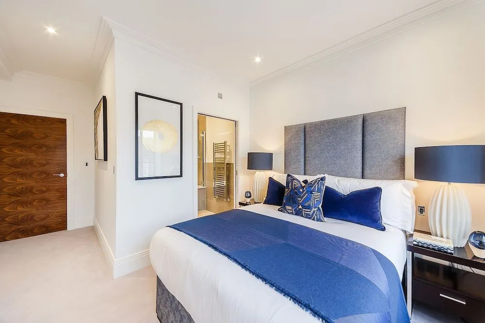 Palace Wharf Apartments