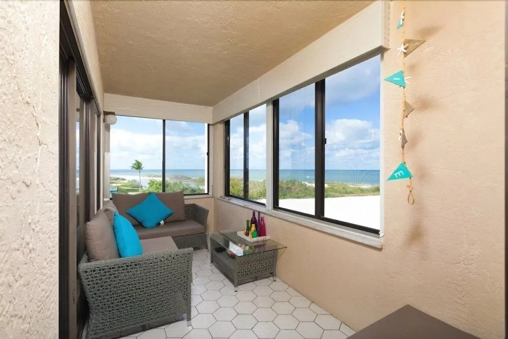 Estero Blvd Condo #259117 2 Bedrooms 2 Bathrooms Condo