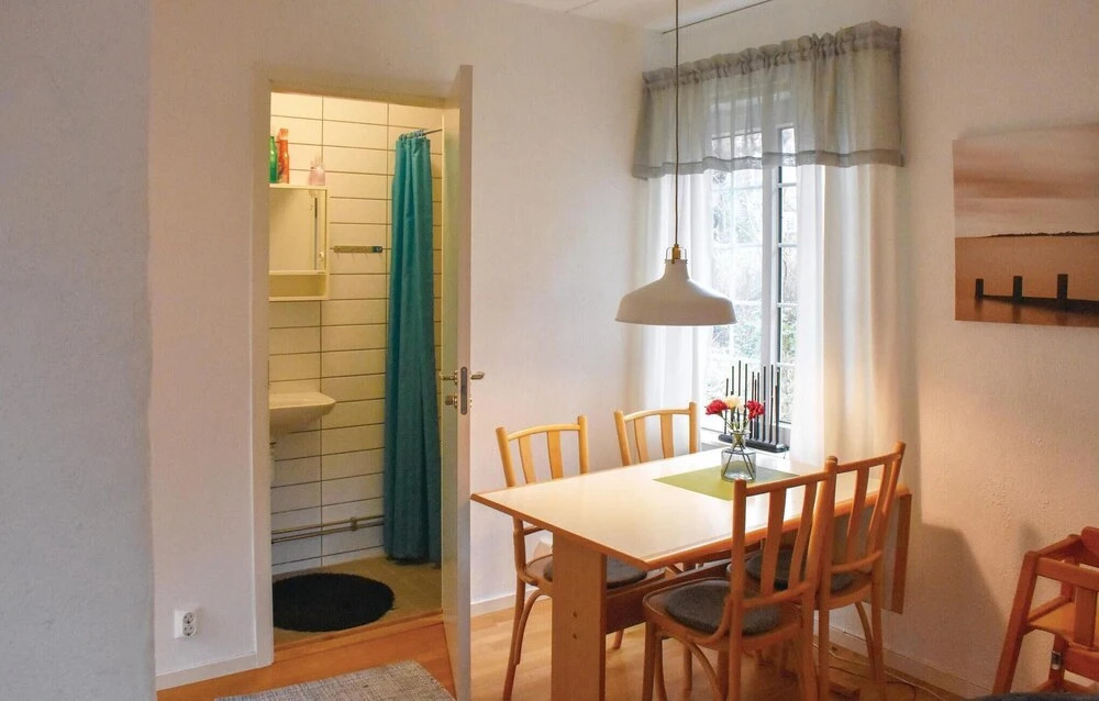 2 Bedroom Gorgeous Home In Höllviken