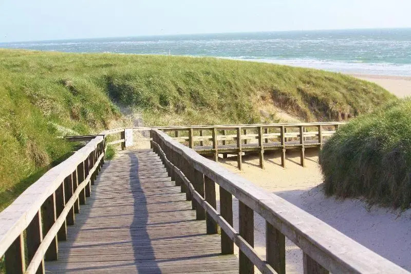 App-7-in-strandnaher-Lage-Baederstil-Villa-in-Wenningstedt-Sylt