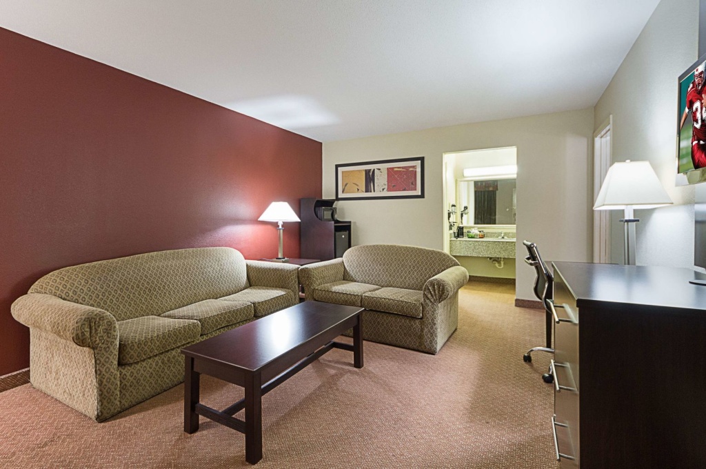 Red Roof Inn PLUS+ Dallas - Addison