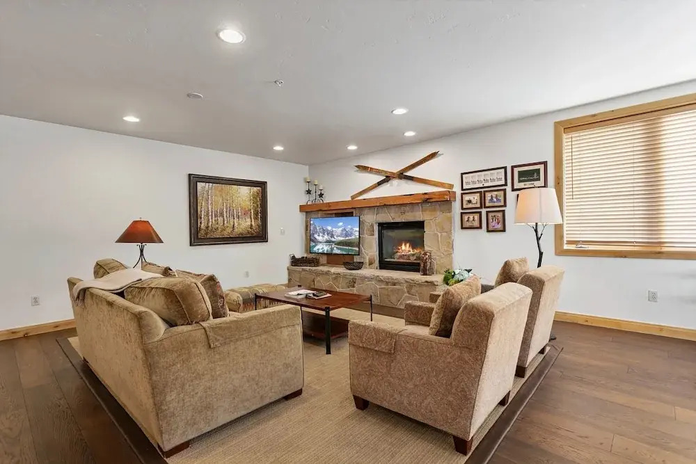 Trail's End Lodge at Deer Valley Resort - Two Bedroom Residence with Spa #201 2 Condo
