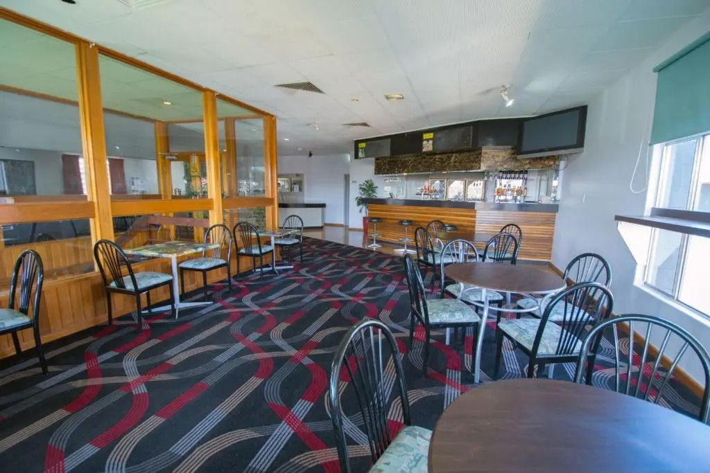 Elkira Court Motel