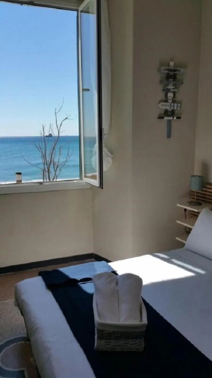 Luna Rooms