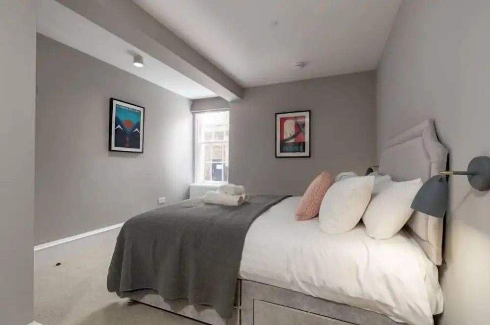 JOIVY Luxury Georgian City Centre Apartment (Sleeps 6)