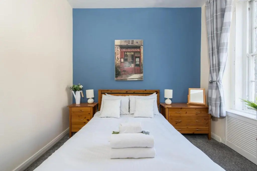 Downtown and central 1 bed in Edinburgh, sleeps 4