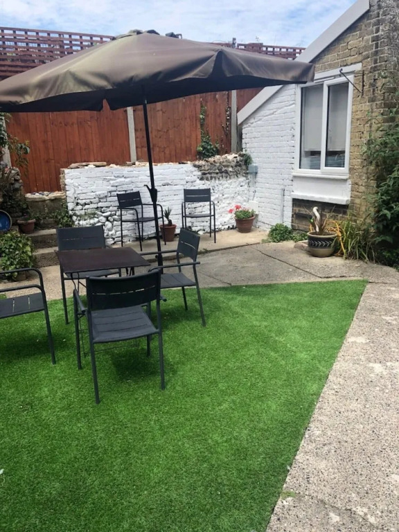 Immaculate 2-bed Fishermans Cottage in Birchington