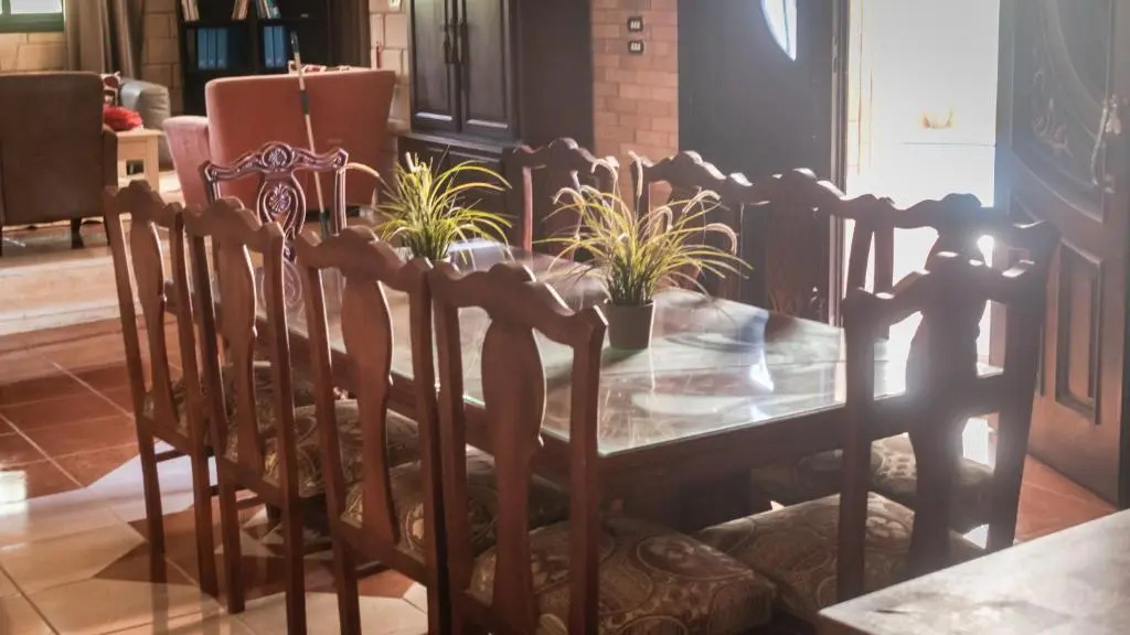 Yellow Family Villa - Private Pool - AC- 5 Min Walk to Beach