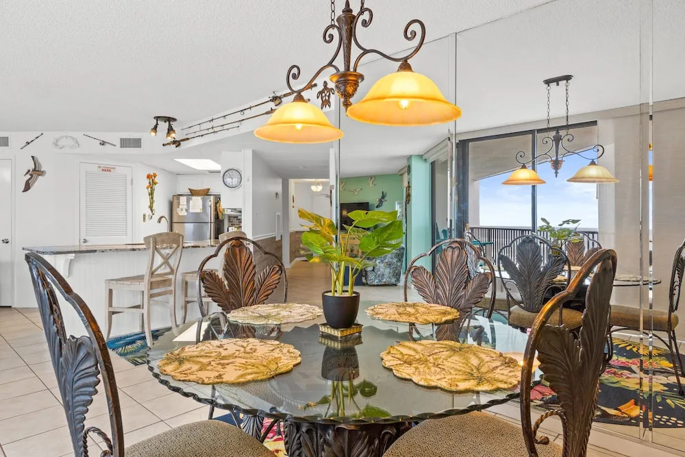 AquaVista Beach Resort by Sand Seeker Vacations