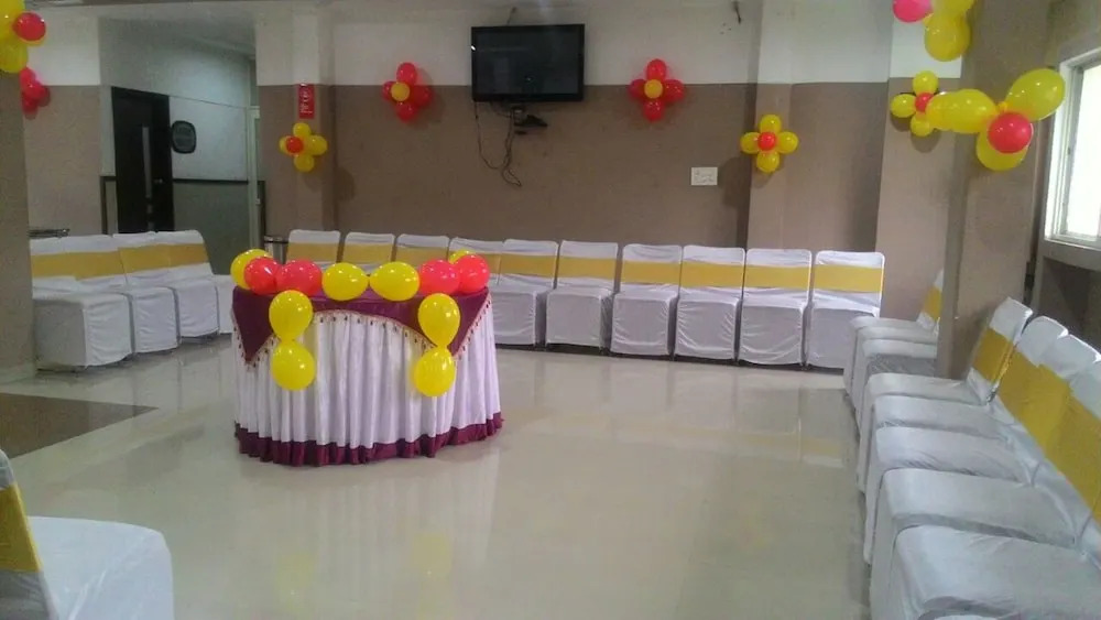 Abhinav Hotel