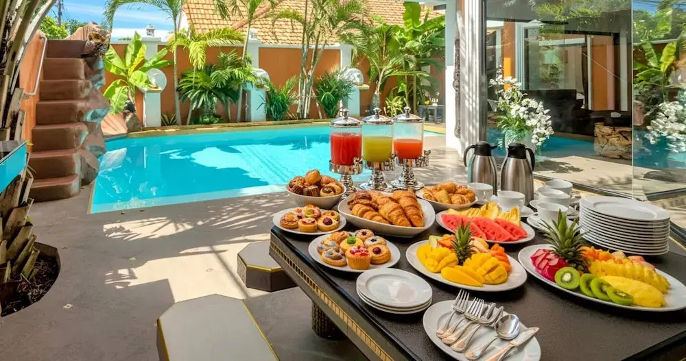 TUCHELAND Luxury Pool Villa Pattaya Walking Street