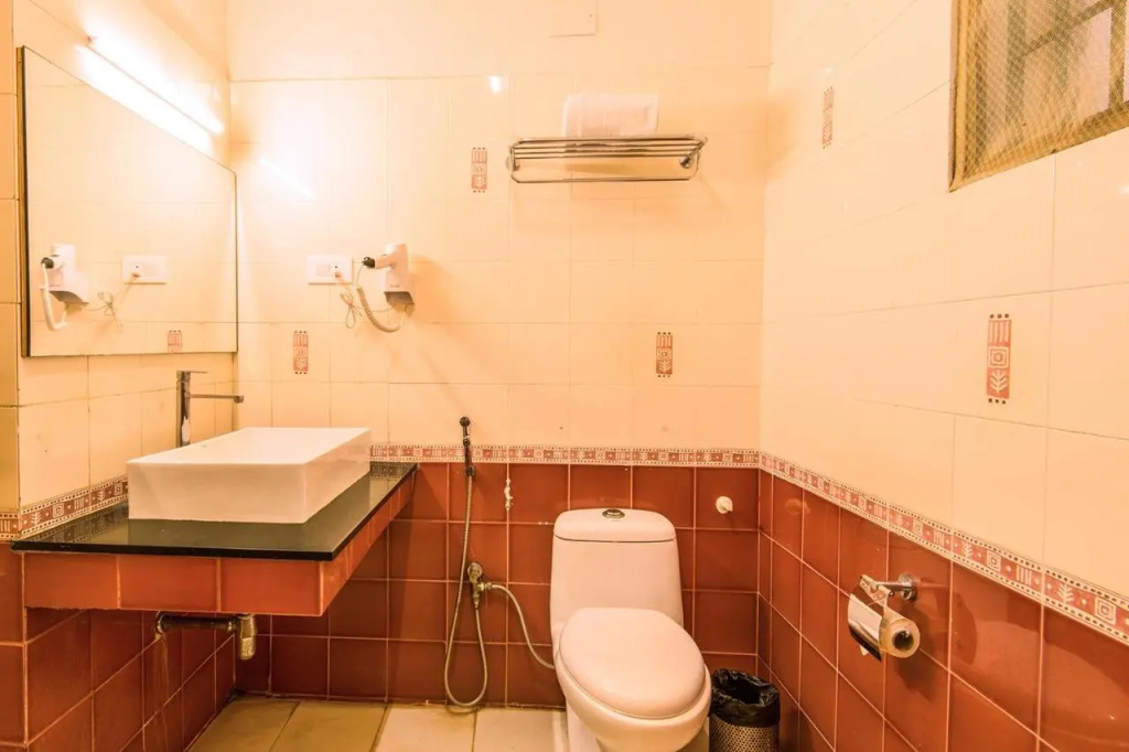 Fabhotel Blossoms Service Apartment - T Nagar