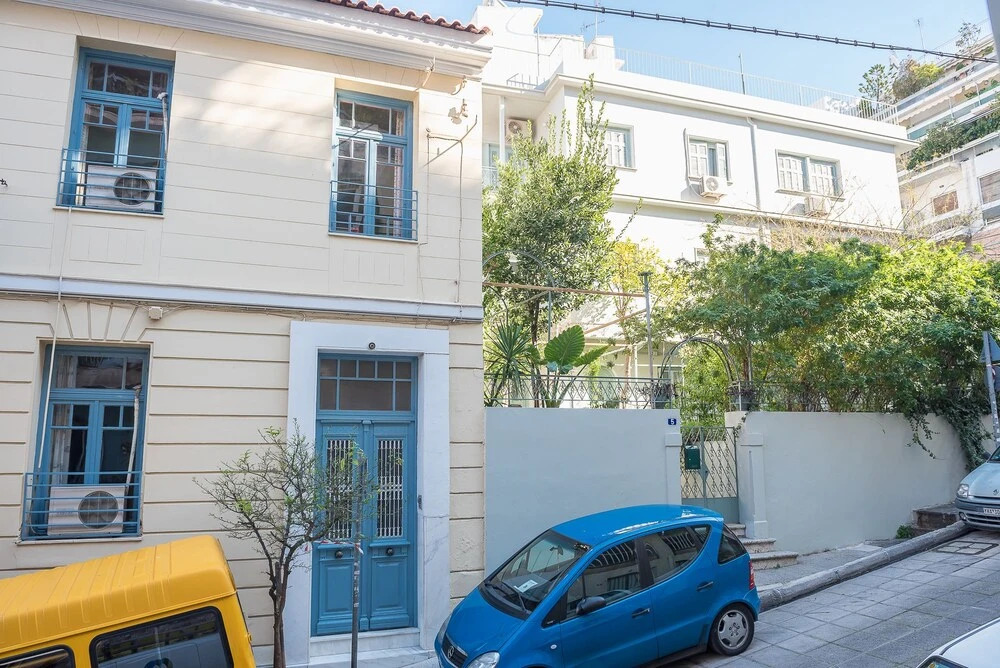 Vintage Athens Apartment by Cloudkeys