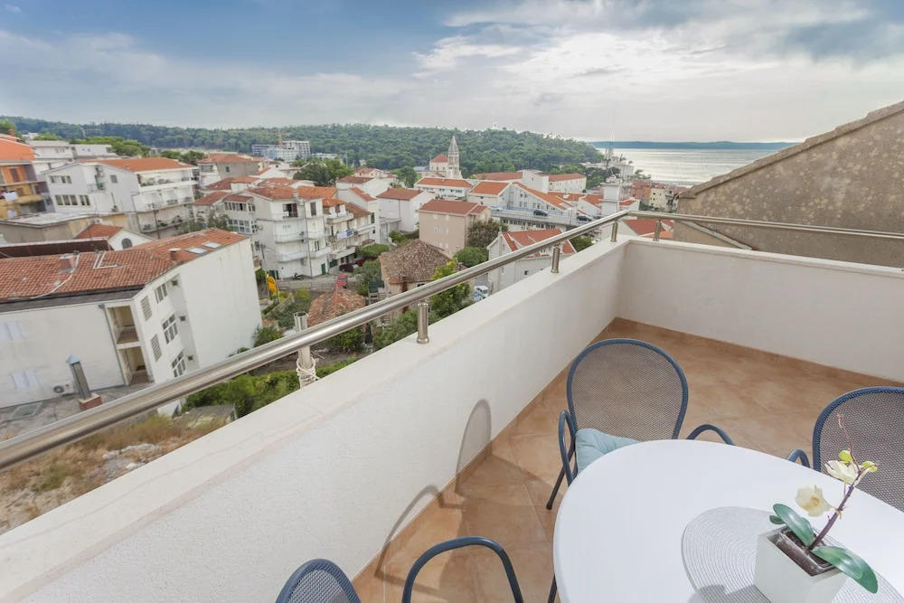 Apartments Makarska