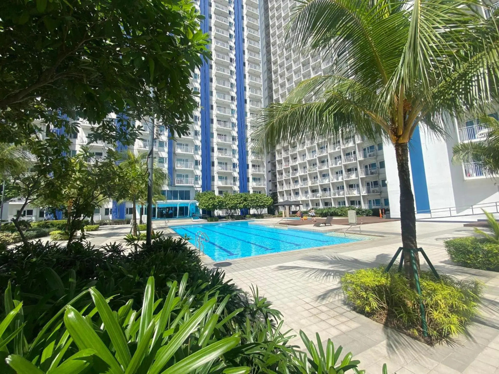 2 Bedroom Condo in Jazz Makati