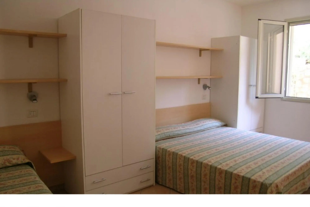 Four Family House - Tree Rooms apt. 5/7 ps.; 250-300 to the sea (sandy beach)-SERENA D