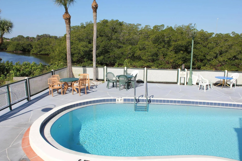 Sun Coast Inn